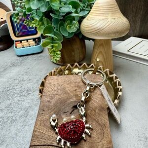 NWT Kate Spade Pinch Me Faux Pearl Crab Keychain Bag Charm KB604